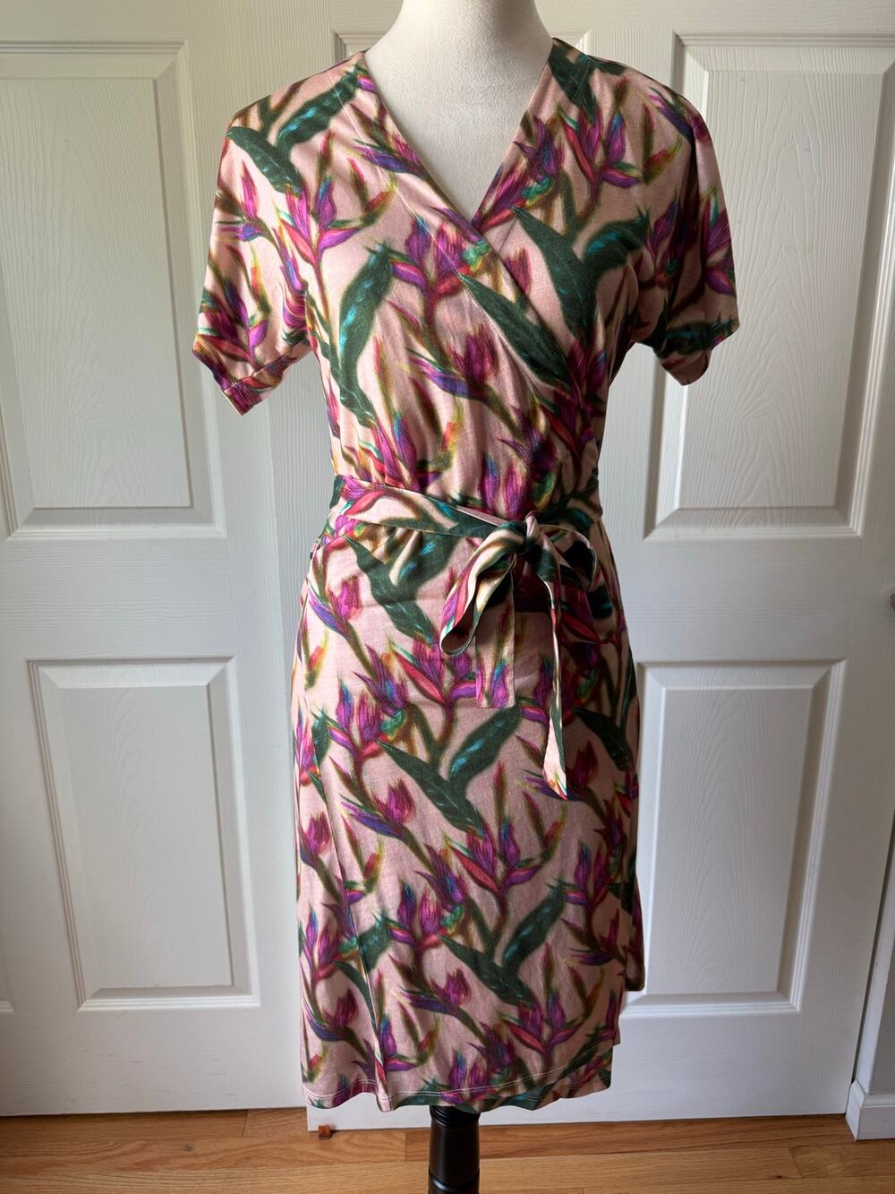 Vilebrequin‎ Pink Tropical Wrap Dress 100% Tencel Short Sleeve Size M Resort